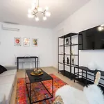 Elegance In Win Herastrau - King Bed Bucureşti