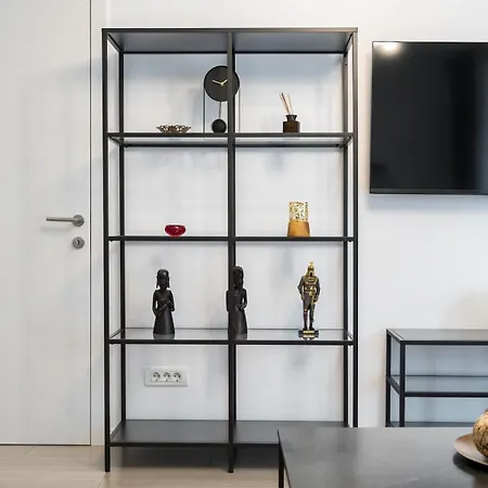 Elegance In Win Herastrau - King Bed Boekarest